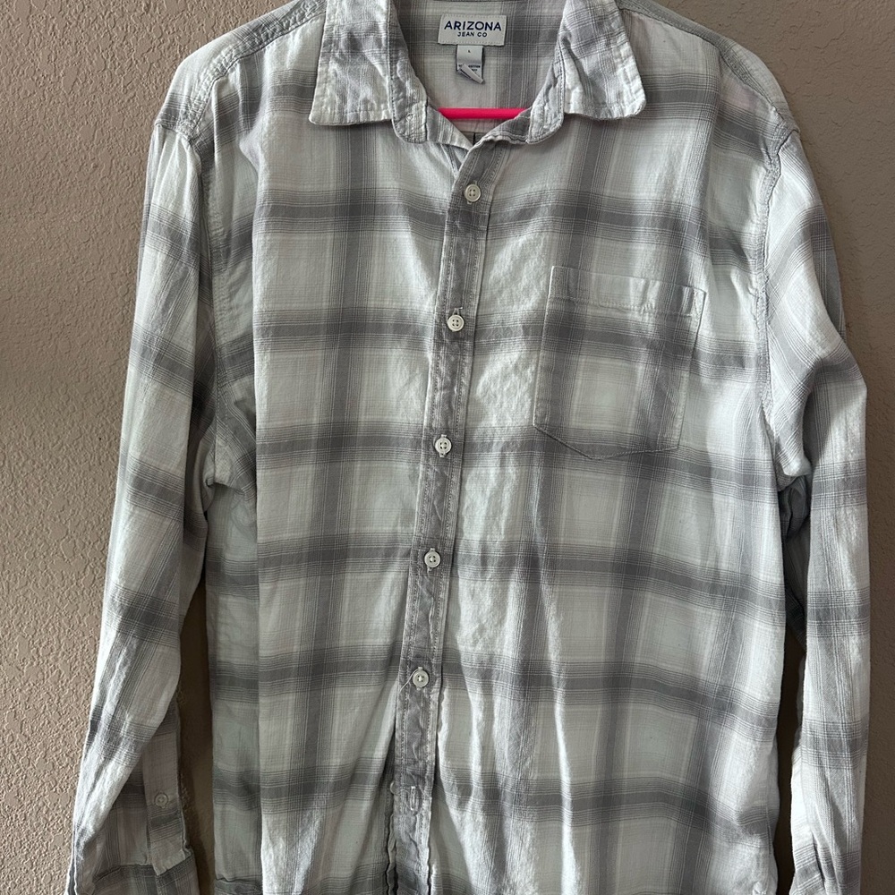 Arizona Jean Company Men's Gray Plaid Button-Down Shirt